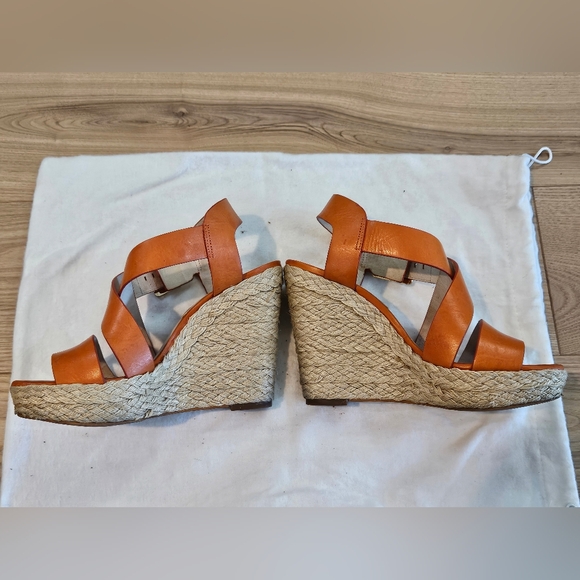 Michael Kors Giovanna Wedges Leather Sandals size 5.5 medium. Like new. - Picture 1 of 9